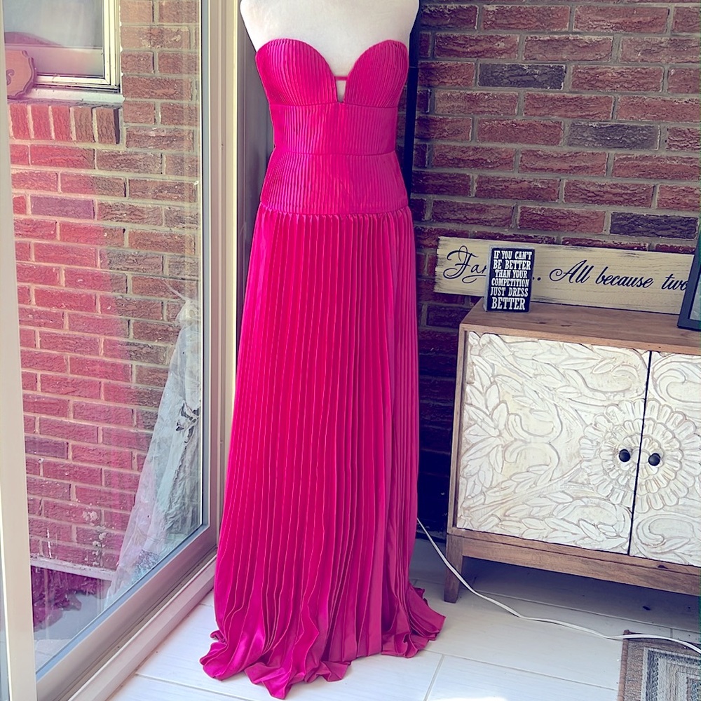 Amur Ludlow Charmeuse Pleated Strapless Gown Size 10 NWT - Picture 4 of 7